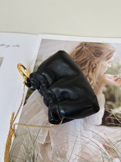 フェンディ「Fendi」Nano Mamma Baguette レザー ハンドバッグ