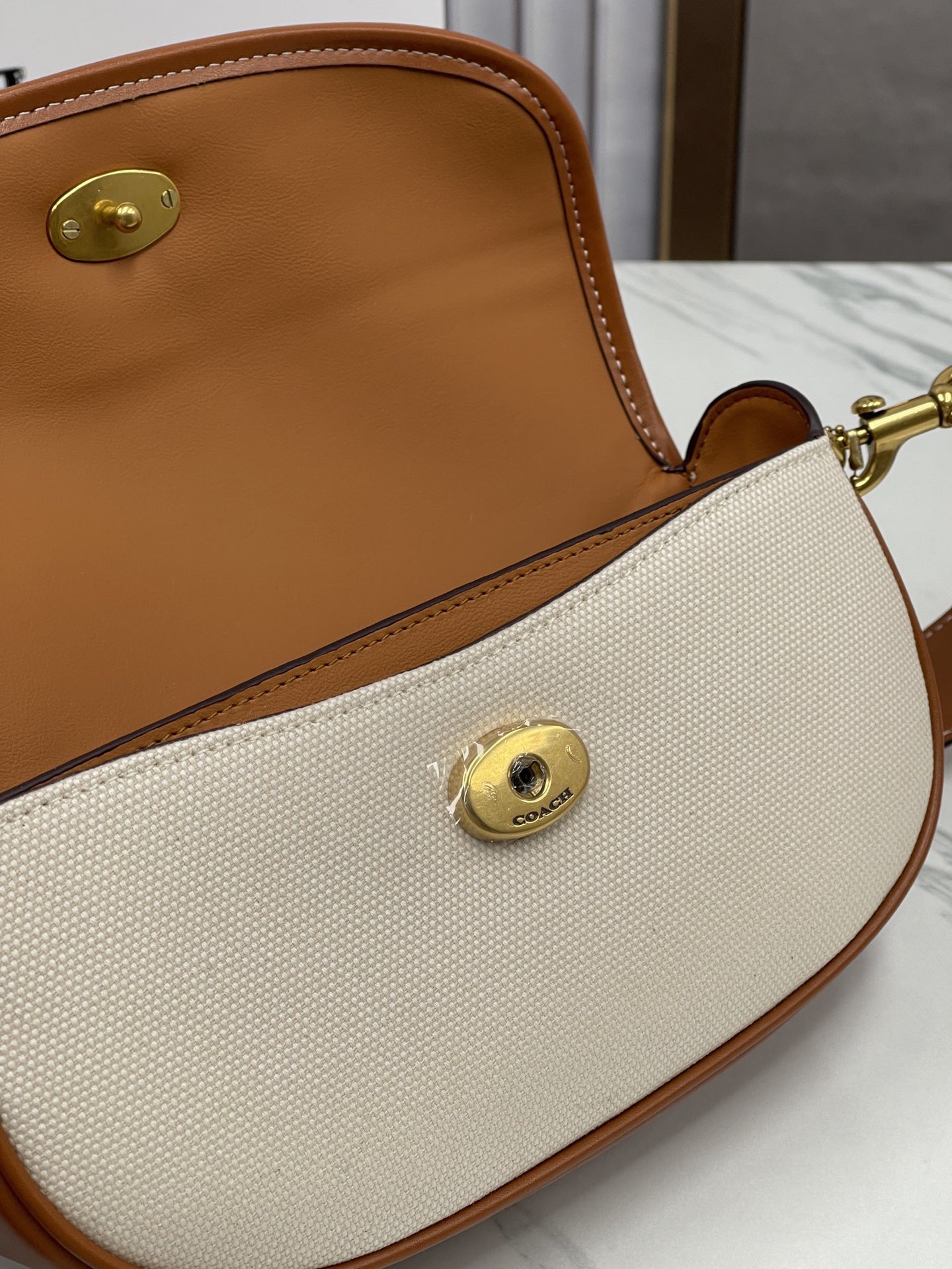 コーチ「Coach」レトロ ロックバッグ