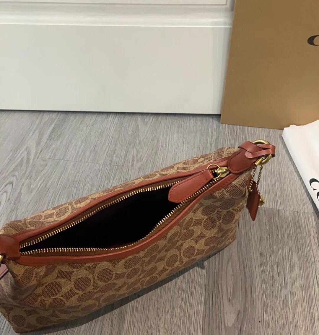 コーチ「Coach」Juliet クラシック キャラメル モノグラム アンダーアームバッグ