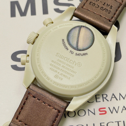スウォッチ「Swatch」コラボモデル No.8 サターン ウォッチ ブラウン36MM