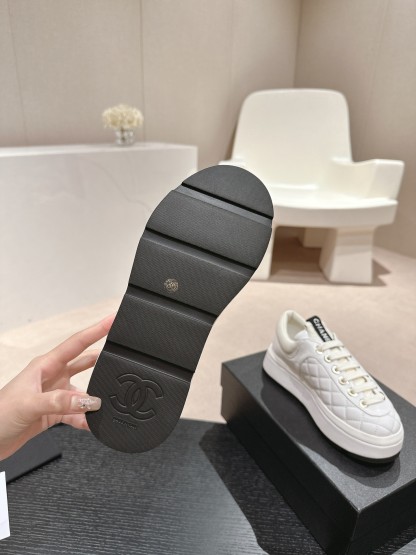 シャネル［Chanel］ 2024 パステルカラー スニーカー ローカット