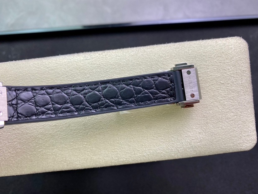 ウブロ［Hublot］クラシックフュージョン レディースウォッチ