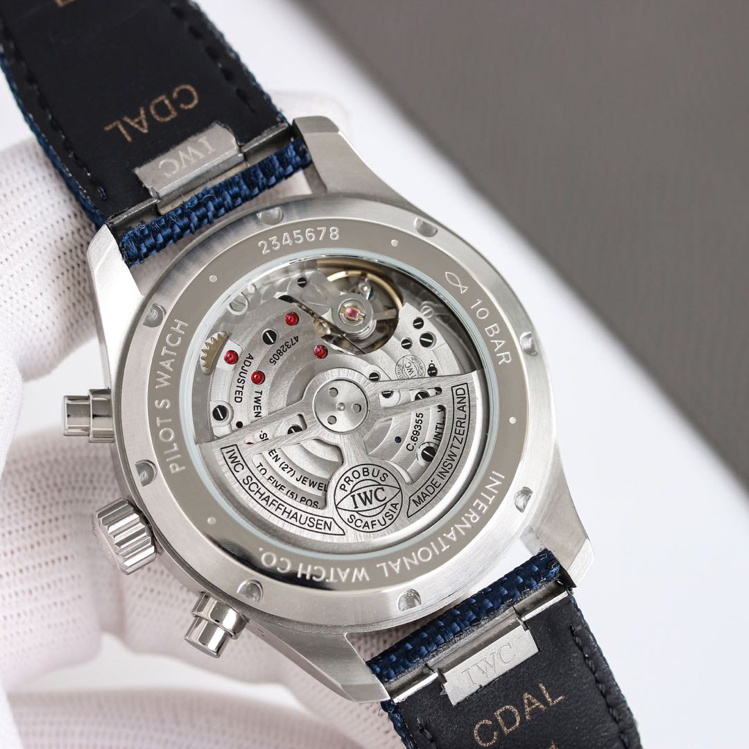 アイダブリューシー［IWC］PILOT'S WATCH CHRONOGRAPH 自動巻き腕時計43MM