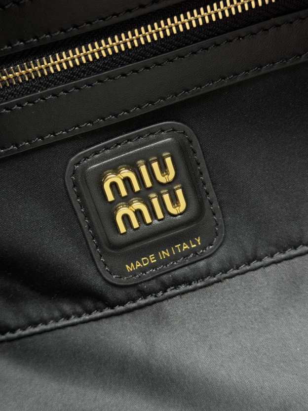 ミュウミュウ「Miu Miu」Arcadie ボウリングハンドバッグ