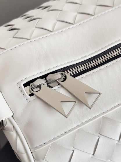 ボッテガ・ヴェネタ「Bottega Veneta」イントレチャート ラージトラベルバッグ