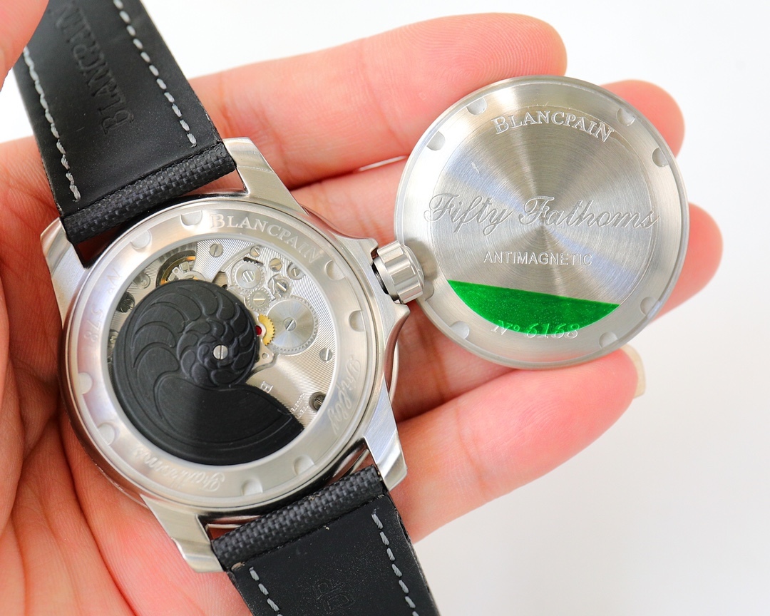 ブランパン「Blancpain」フィフティ・ファゾムス 5015 ダイバーズウォッチ