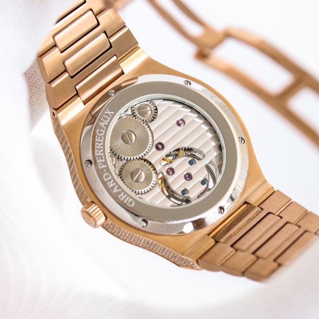 ジラール・ペルゴ「Girard-Perregaux」ラウレアート トゥールビヨン 腕時計42MM