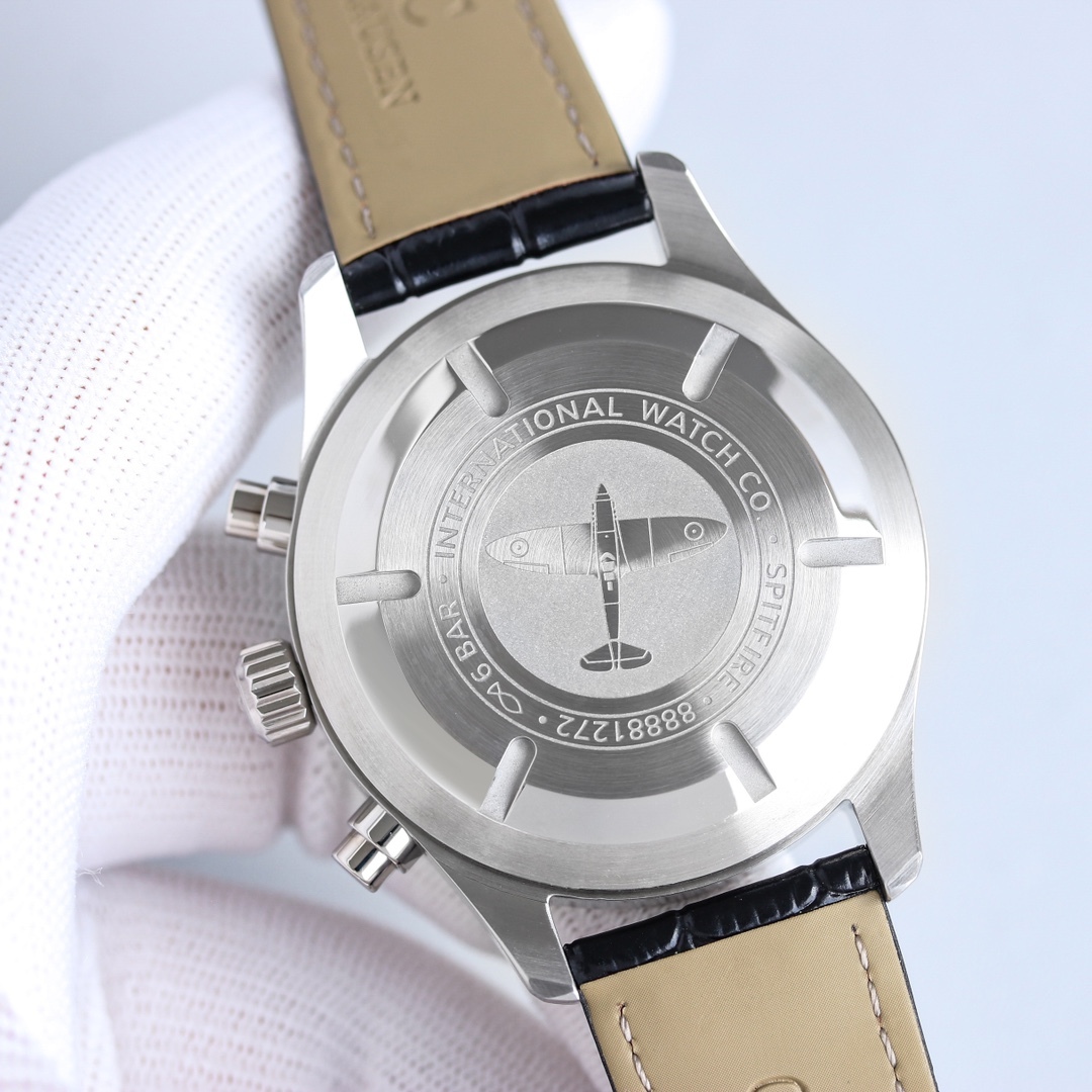 アイダブリューシー［IWC］シャフハウゼン パイロットウォッチ クロノグラフ スピットファイア クロノグラフ腕時計40MM