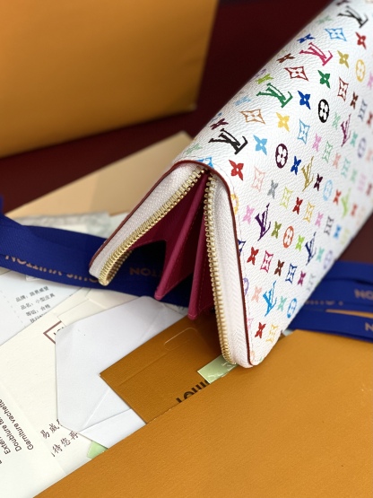 ルイ・ヴィトン「Louis Vuitton」LV × TM ジッピー･ウォレット