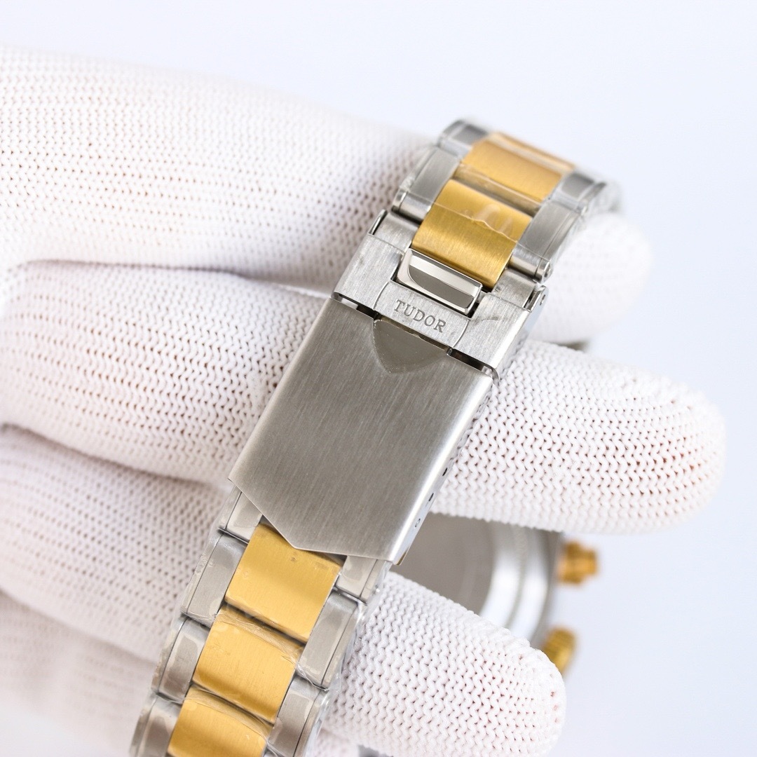 チューダー「Tudor」ブラックベイ クロノ スチール 腕時計41MM