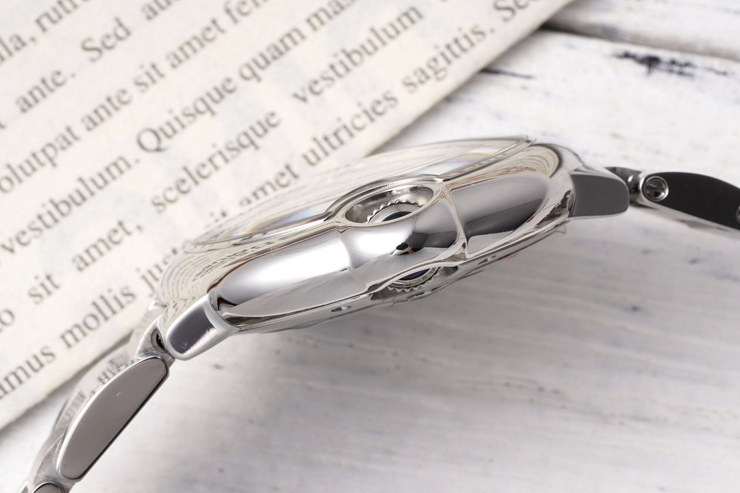 カルティエ［Cartier］バロン ブルー ドゥ 自動巻き腕時計 33mm