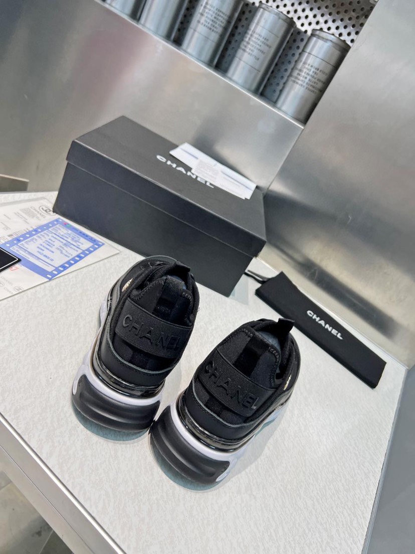 シャネル［Chanel］  19SS スエードエフェクト×メッシュ メタルロゴ スニーカー-ISETAN PRESTIGE CURATED