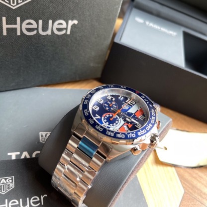 タグ・ホイヤー「TAG Heuer」フォーミュラ1 ガルフ クォーツ メンズウォッチ40MM