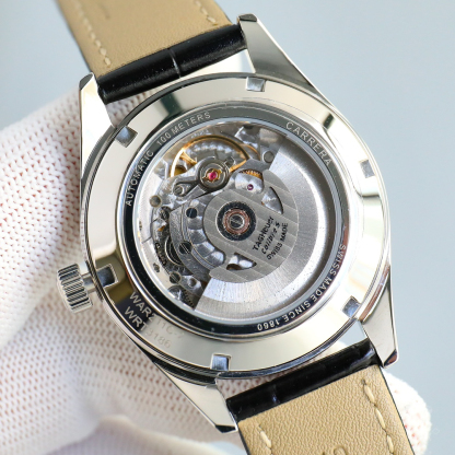 タグ・ホイヤー「TAG Heuer」カレラ カレンダー メンズウォッチ40MM
