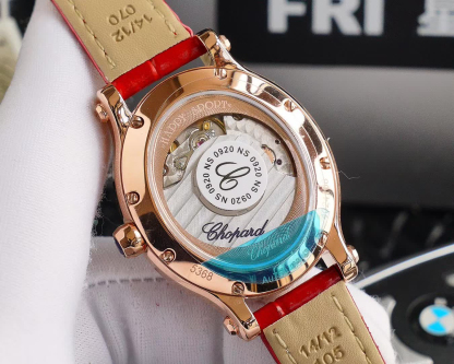 ショパール「Chopard」ハッピースポーツ オーバル レディースウォッチ36MM