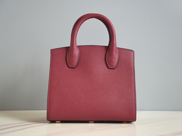 フェラガモ「Ferragamo」スタジオ ソフトトートバッグ