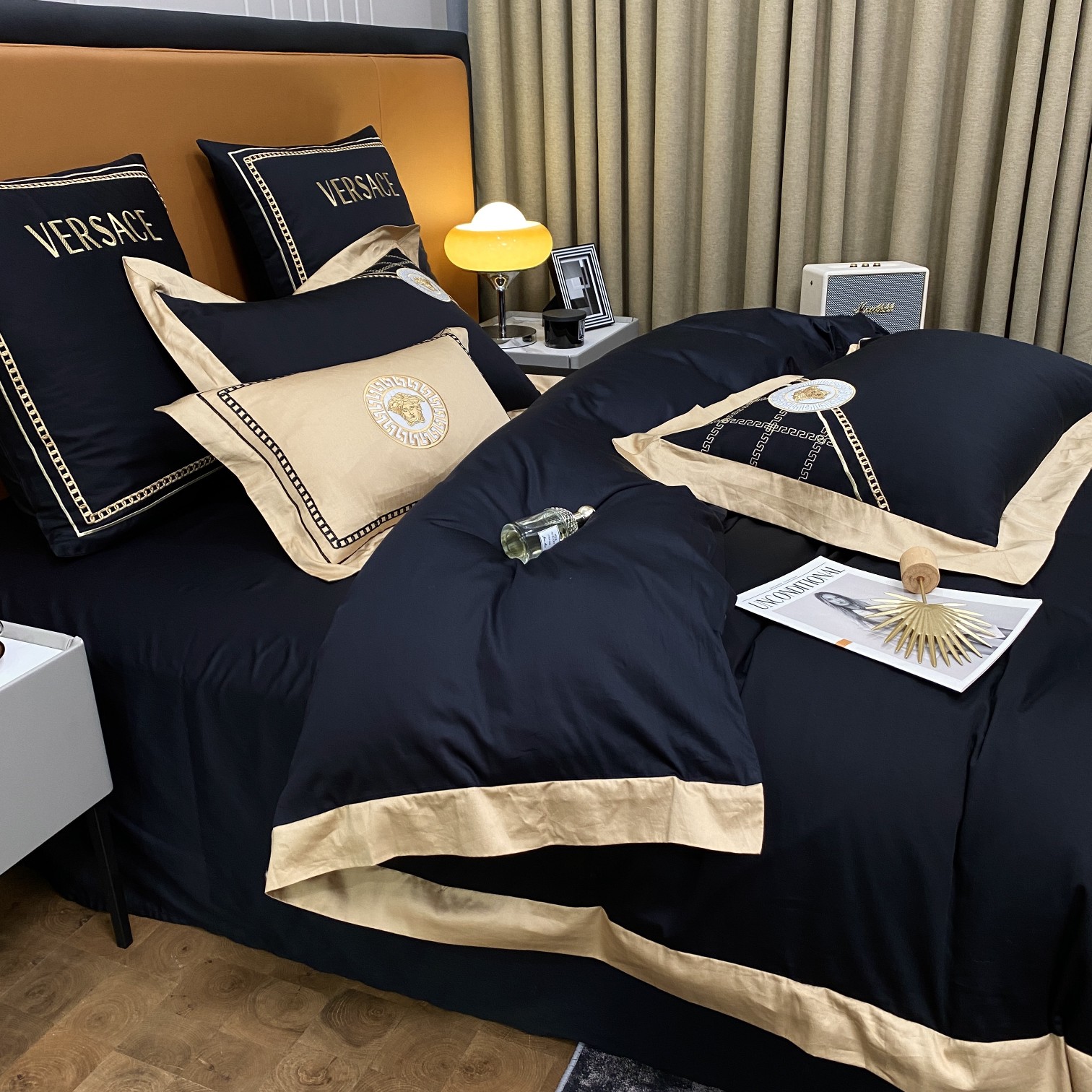 ヴェルサーチ「Versace」プレミアムコットン ゴールド＆シルバー刺繍 4点セット