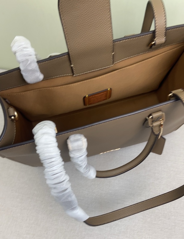 コーチ「Coach」Maise Tote レディーストートバッグ