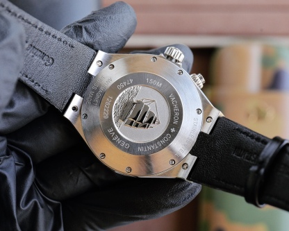 ヴァシュロン・コンスタンタン「Vacheron Constantin」 オーバーシーズ 縦横四海 マルチファンクション 腕時計40MM