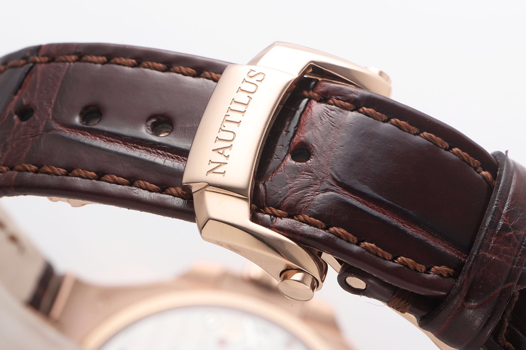 パテック フィリップ「Patek Philippe」ノーチラス 40MM