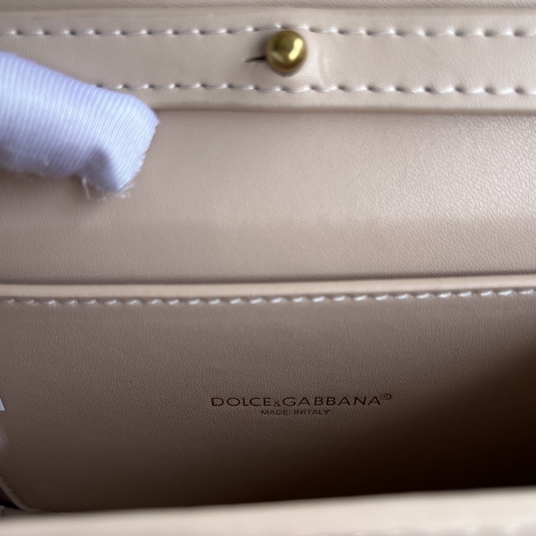 ドルチェ・アンド・ガッバーナ「D&G」パウダーピンク チェーン レザートップハンドルバッグ