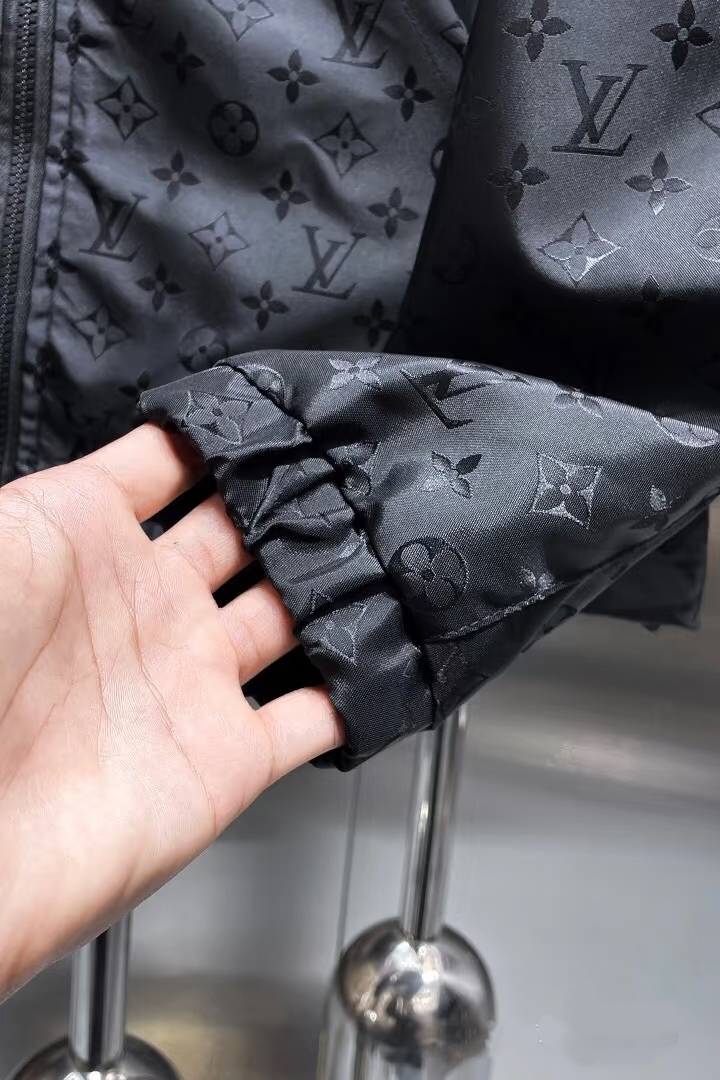 ルイ・ヴィトン「Louis Vuitton」オールオーバージャカード暗紋パネル拼接パーカ／アノラック