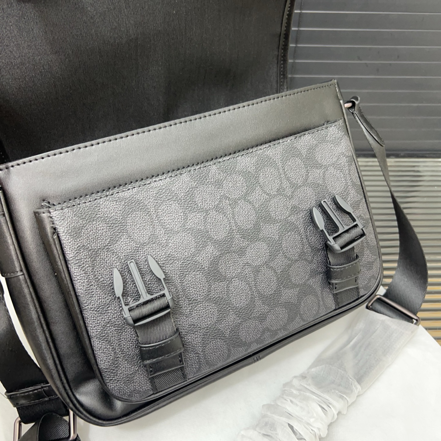 コーチ「Coach」 Racer Tra カラーブロック フラップ メッセンジャーバッグ