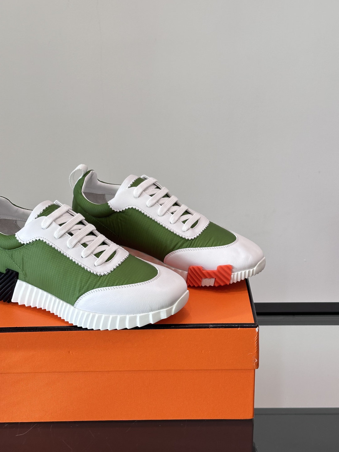 エルメス［Hermès］バウンシング スニーカー