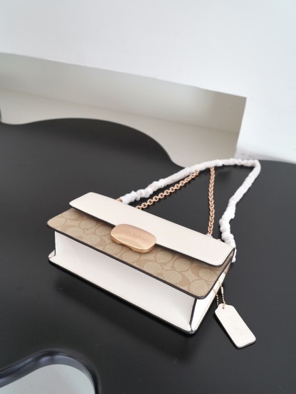 コーチ「Coach」ニューコレクション Eliza チェーンバッグ