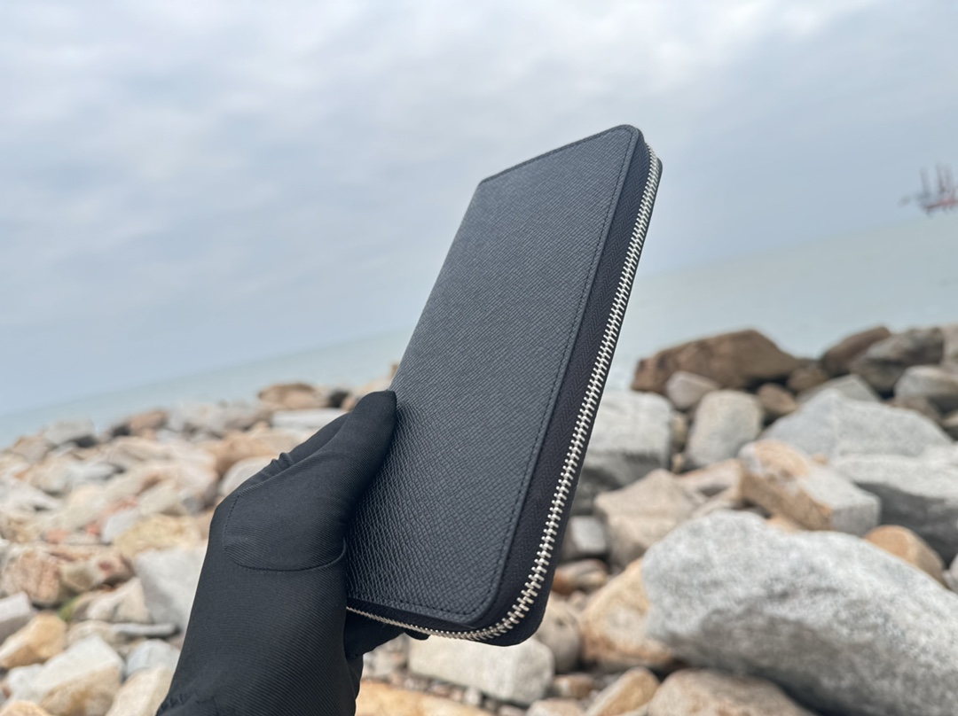 ルイ-ヴィトン(Louis Vuitton) ジッピーウォレット･ホリゾンタル