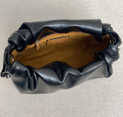 コーチ「Coach」Faye クラウド ショルダーバッグ