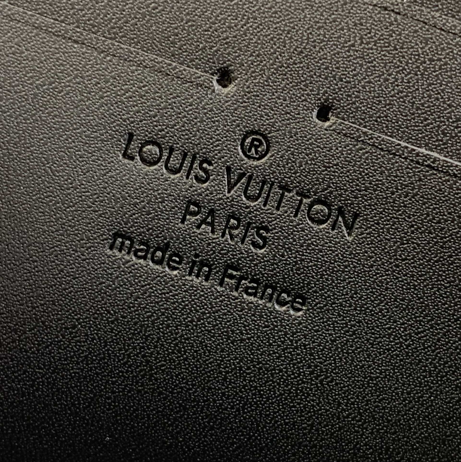 ルイ-ヴィトン(Louis Vuitton) ジッピーウォレット･ホリゾンタル