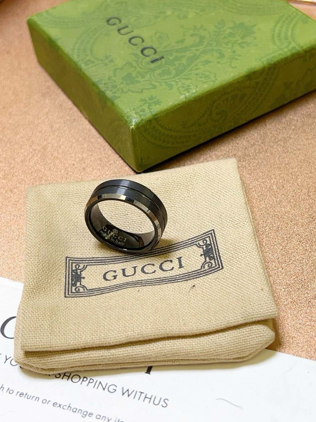 グッチ「Gucci」Anger Forest 双Gリングリング本