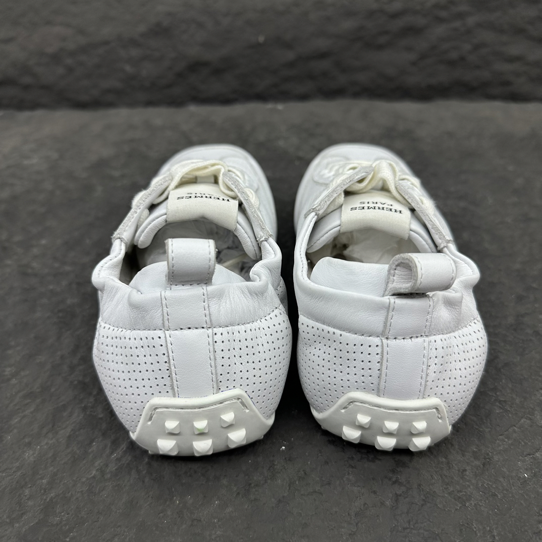 エルメス［Hermès］ イン パーセレーテッド スニーカー