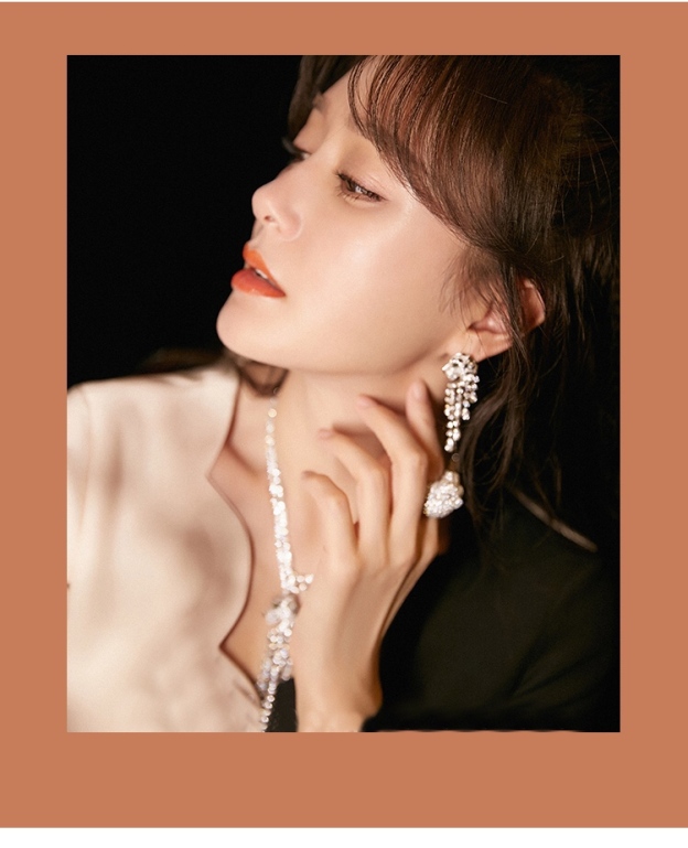 カルティエ「Cartier」ソレイユ パンテール フリンジ エメラルド ピアス