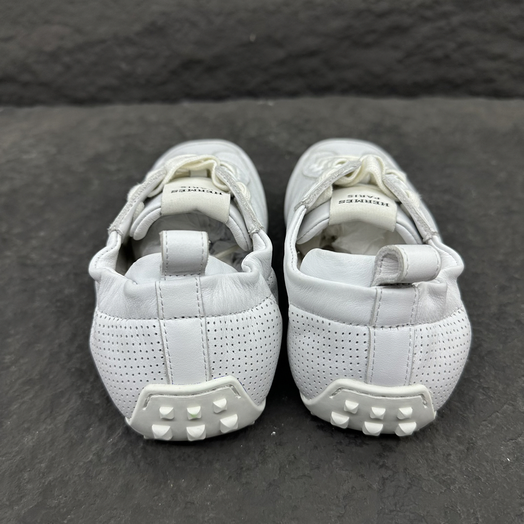 エルメス［Hermès］ イン パーセレーテッド スニーカー