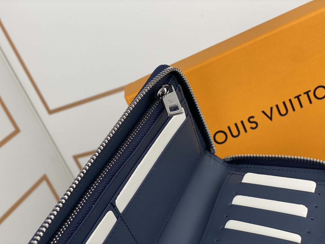 ルイ-ヴィトン(Louis Vuitton) ジッピーウォレット･ヴェルティカル