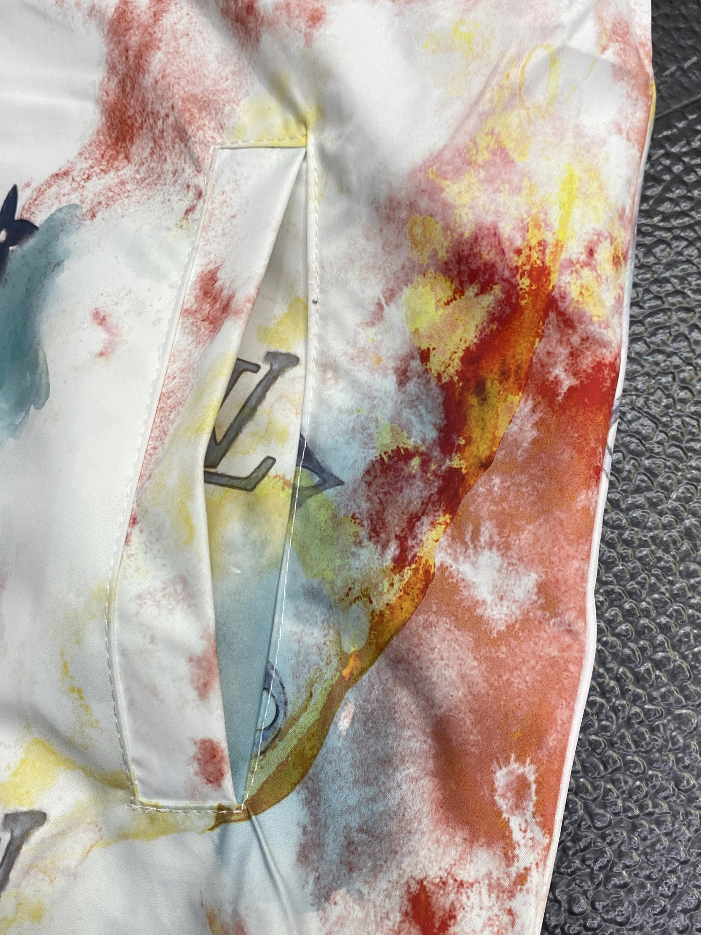 ルイ・ヴィトン「Louis Vuitton」メンズ リゾート 2025 春夏 サンケア ジャケット