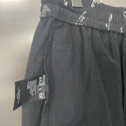 バレンシアガ「Balenciaga」ヘビーウォッシュ＋インディゴ染め＋フルロゴプリントショートパンツ