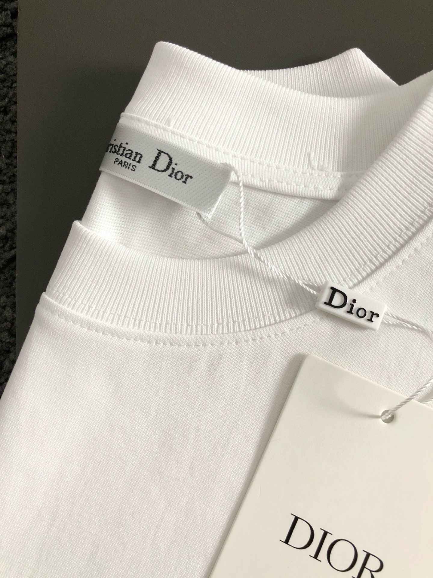 ディオール「Dior」25SS プレミアム エンブロイダリー ロゴTシャツ