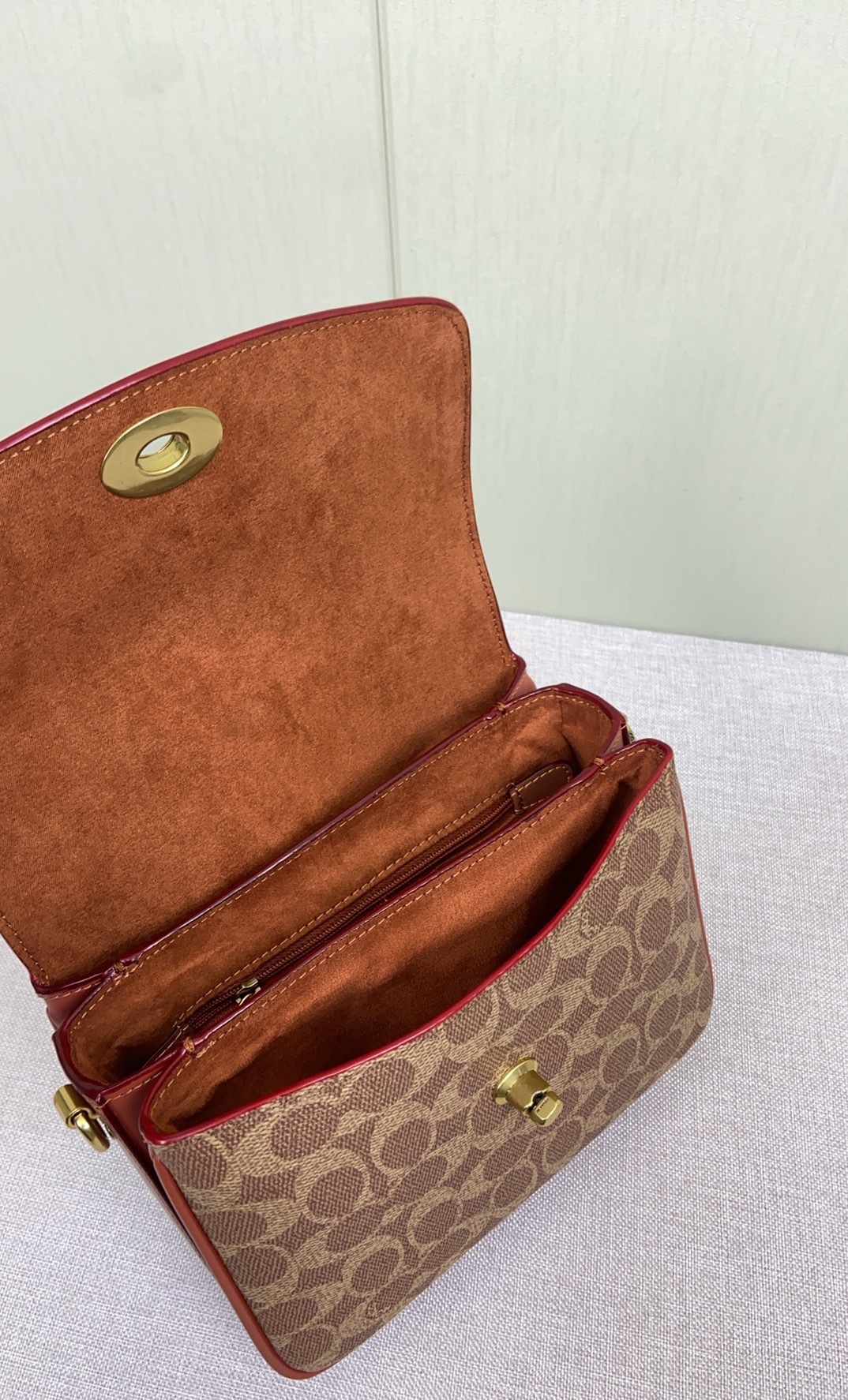 コーチ(Coach) キャシー クロスボディ バッグ 19・シグネチャー キャンバス CV436