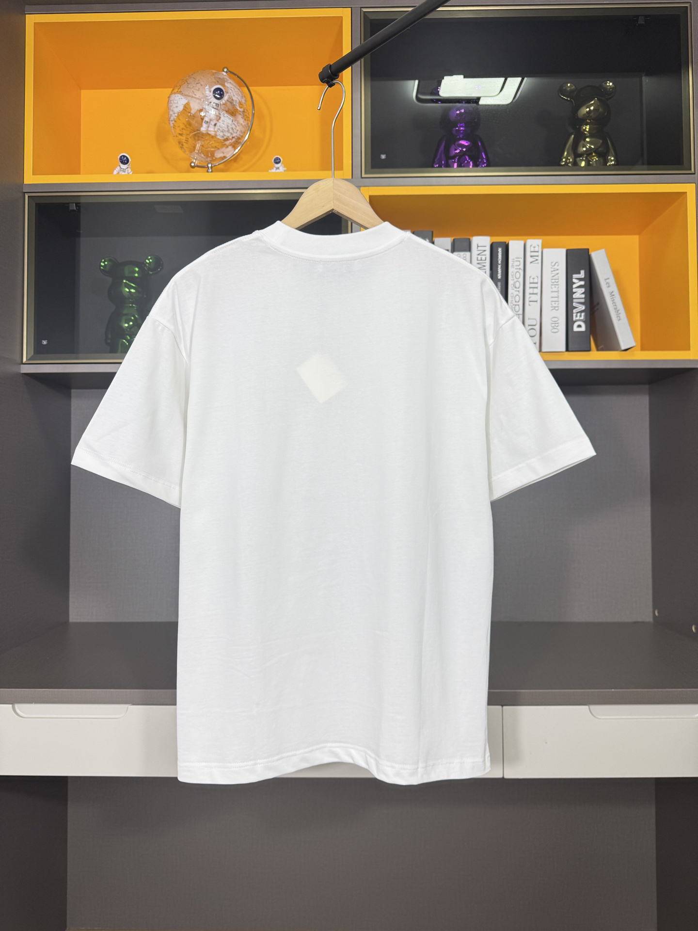 バーバリー「Burberry」インクウォッシュ エンブロイダリー ホース Tシャツ