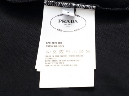 プラダ「Prada」2025SS メンズ クラシックロゴ クルーネックTシャツ