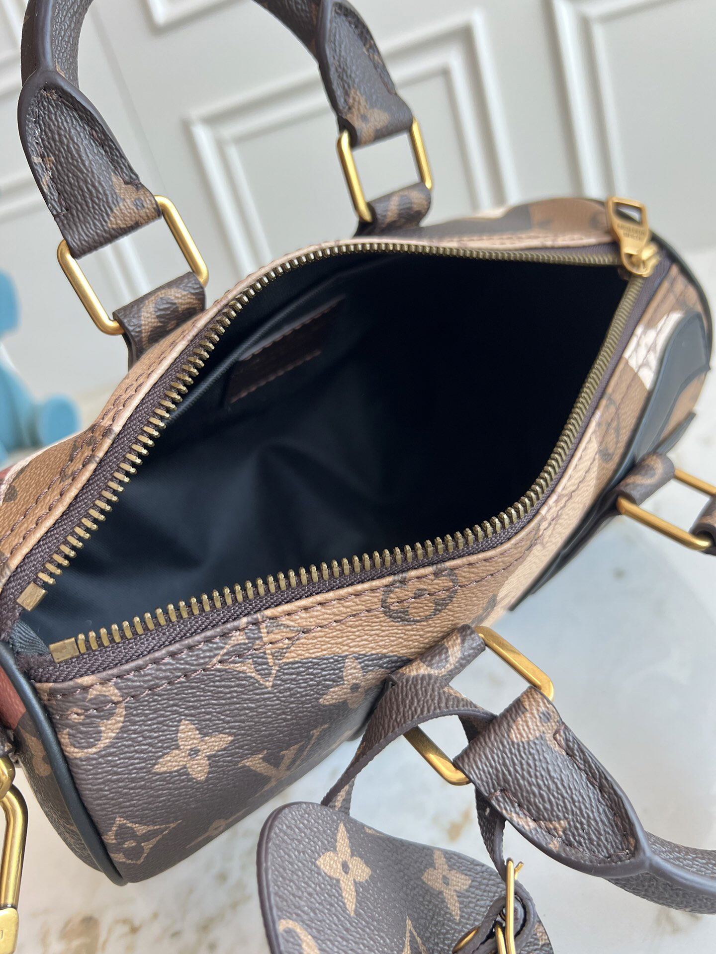 ルイ・ヴィトン「Louis Vuitton」Portrait コレクション・Keepall Bandoulière 25 ハンドバッグ