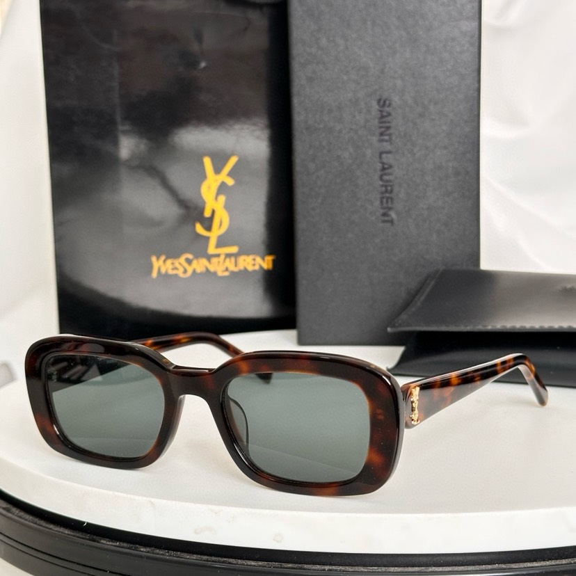 サンローラン「Saint Laurent」 M130 サングラス