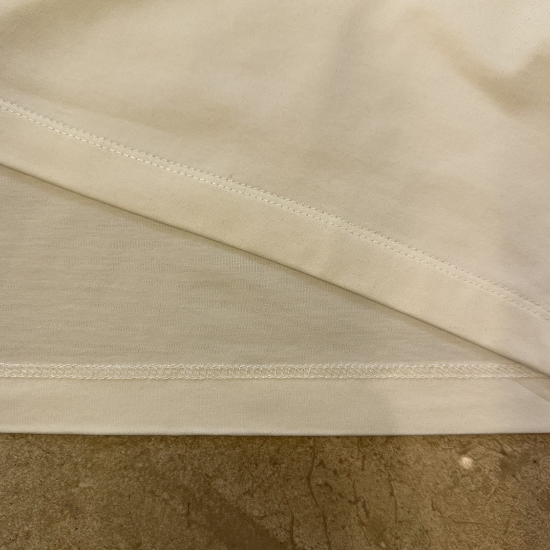 ヴァレンティノ「Valentino」クルーネック半袖Tシャツ