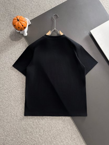 サンローラン「Saint Laurent」 2025SS ニューコレクション ショートスリーブTシャツ