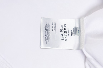 ヴァレンティノ「Valentino」 クラシック ラージロゴ プリント 半袖Tシャツ