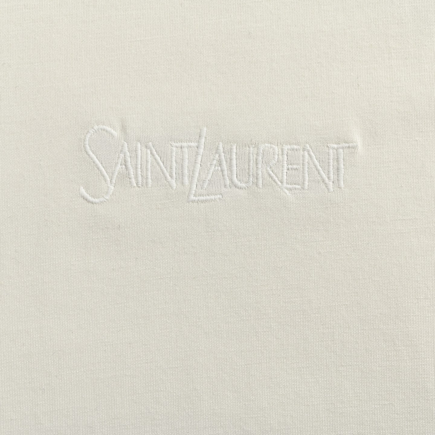 サンローラン「Saint Laurent」チェストロゴ エンブロイダリー Tシャツ