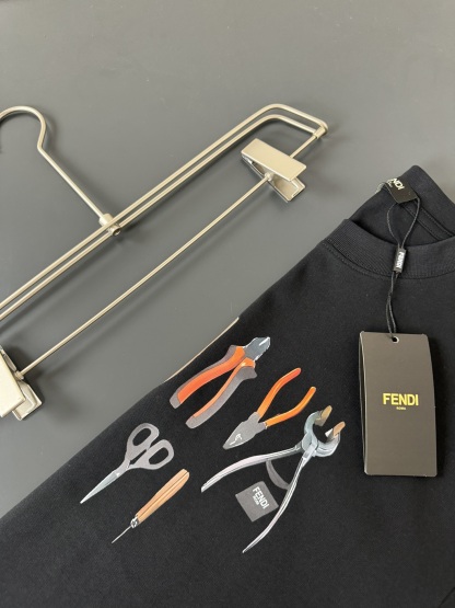 フェンディ「Fendi」2025SS 春夏新作 ラウンドネック ファッションTシャツ